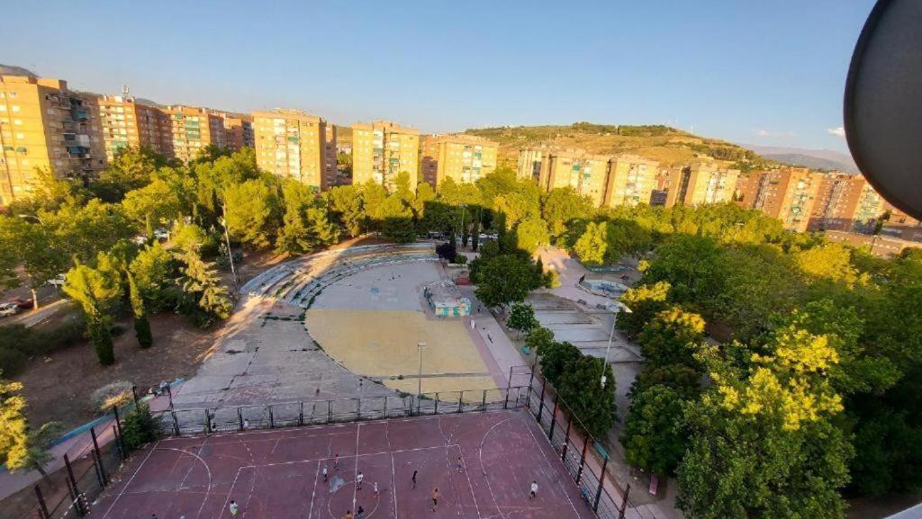 Spacious Room With Private Key And Wifi Granada Exterior photo