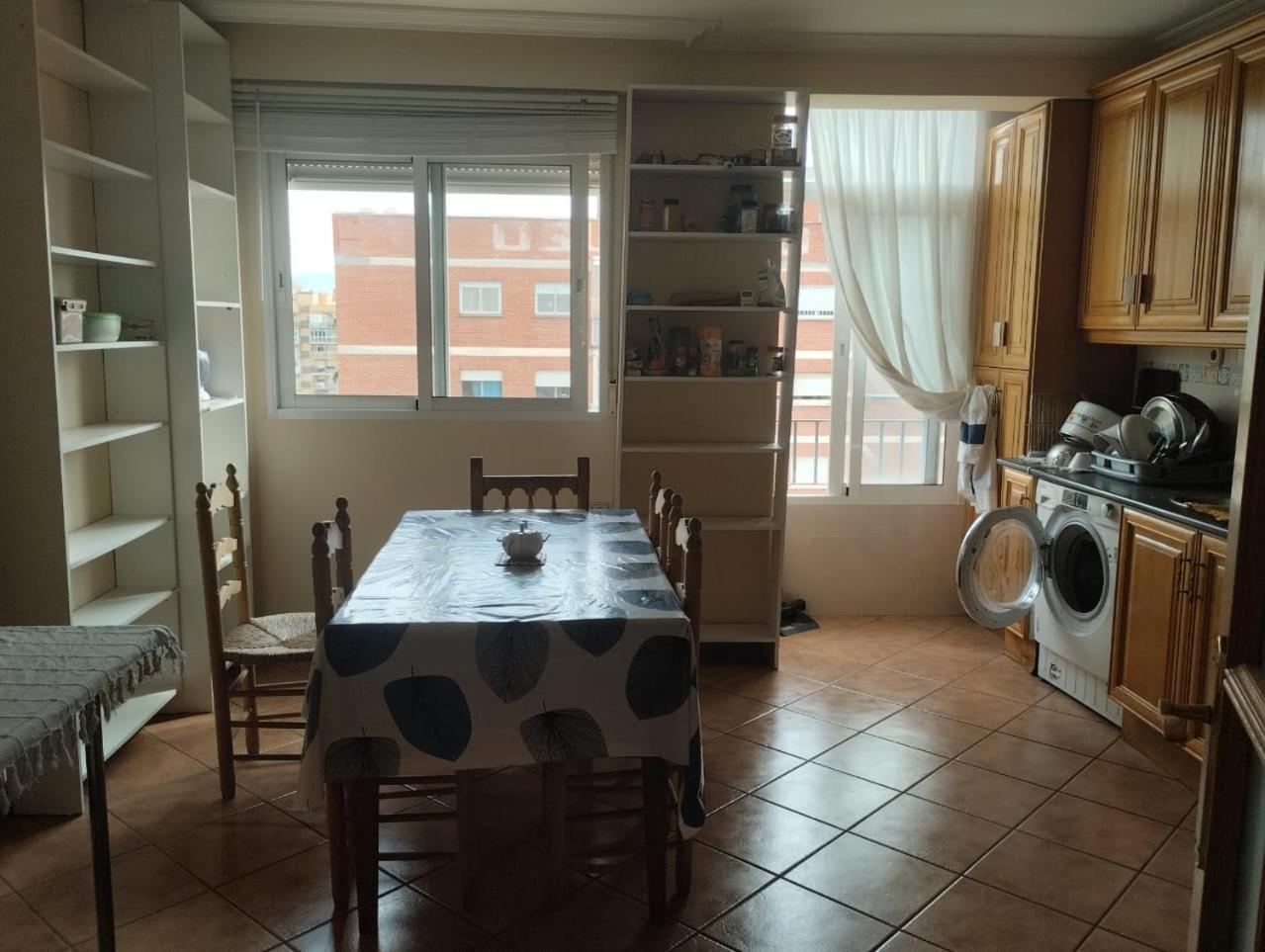 Spacious Room With Private Key And Wifi Granada Exterior photo